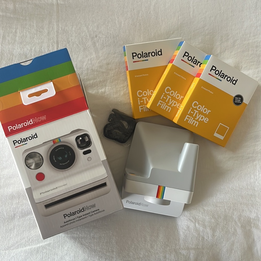 NEW PolaroidNow Autofocus I-Type Instant Camera w/ 3 Color i-Type Film Packs